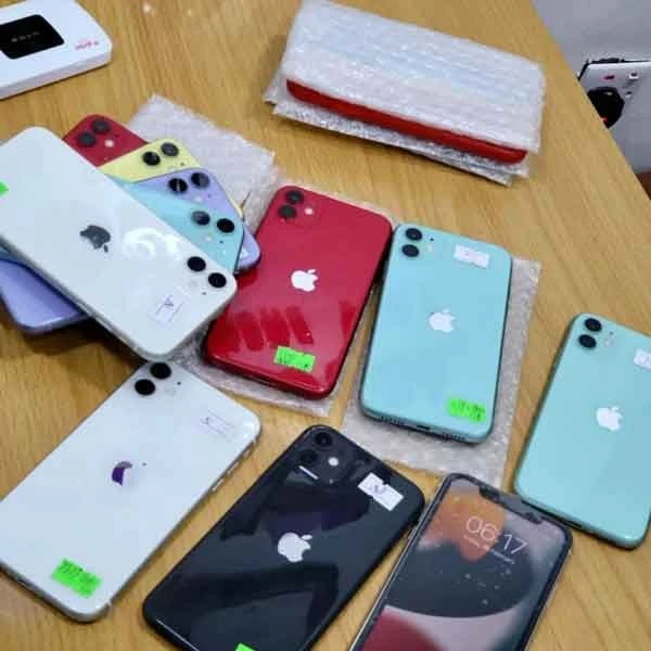 Refurbished Apple Iphone 11 4/128Gb 3 Used Apple Iphone 11 4/128Gb